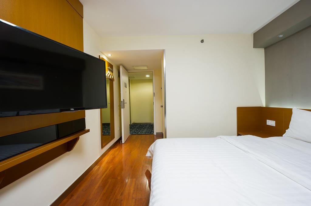 7Days Inn Beijing Xizhimen Hotel 2*